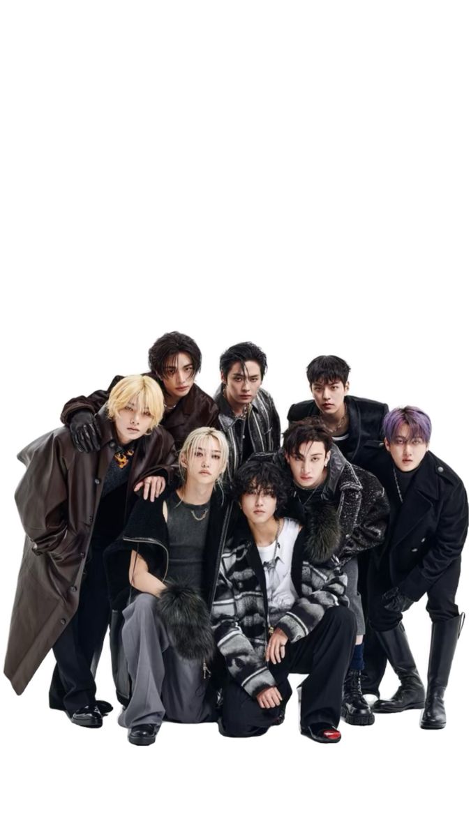 STRAY KIDS